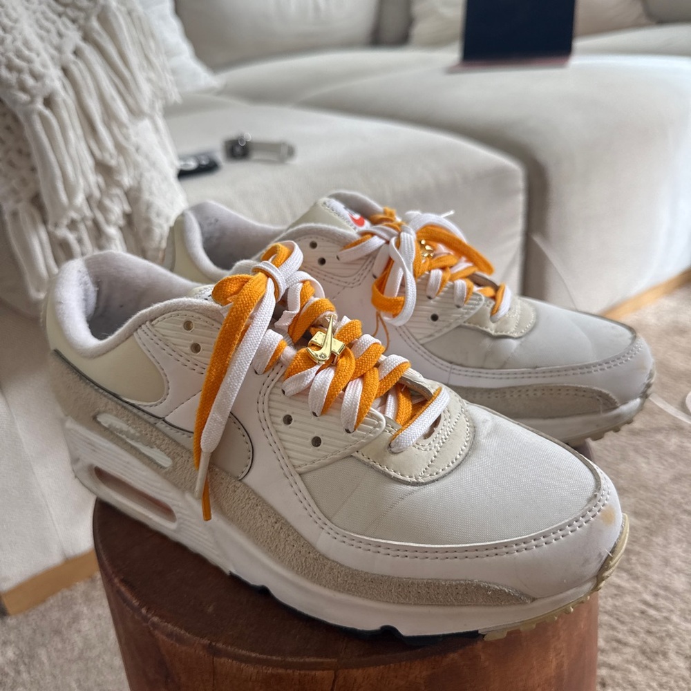 Women’s Nike Air Max Cream and Orange Sneakers size 8.5
